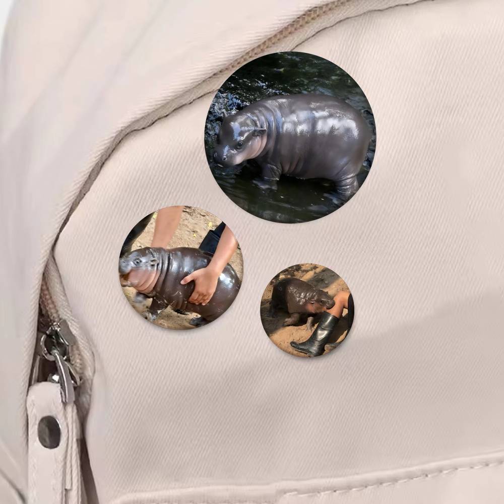 Baby Hippo Moo Deng Badge Tinp - огляд і ціна Baby Clothing Japan
