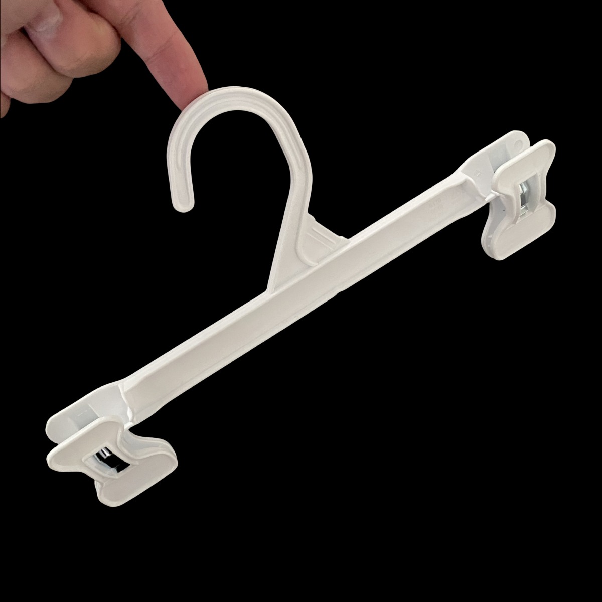 White Plastic Hanger For Child - огляд і ціна Baby Clothing Hangers